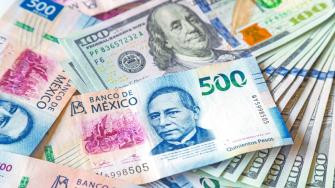 El peso pierde terreno en un momento de cautela, luego de que la OCDE rebajó sus perspectivas de crecimiento para la economía global.